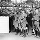 Liebel am Rednerpult mit den Zuhörern Rudolf Hess, Adolf Hitler, Franz Ruff (im Frack), Julius Streicher (Gauleiter Franken), Adolf Wagner (Gauleiter München) und Franz Xaver Schwarz (Schatzmeister der NSDAP). (DZ-Ph 282.2)