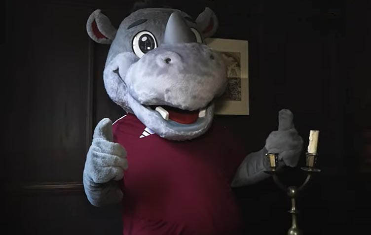 Das neue Kids-Maskottchen des 1. FC Nürnberg ist ein Nashorn.