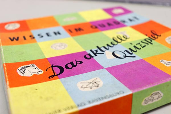 In der Sammlung des Spielearchivs finden sich so manche Quizspielperlen, die beim Kneipenquiz zum Einsatz kommen. Foto: Christin-Lumme