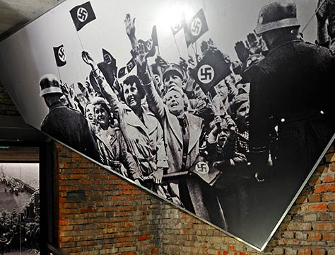 Führerkult und "Volksgemeinschaft"